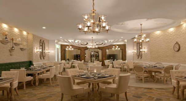 Delphin-Imperial-Lara Delphin Imperial Lara