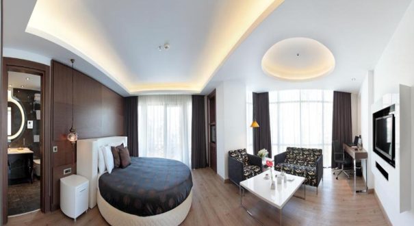 Dora-Hotel1