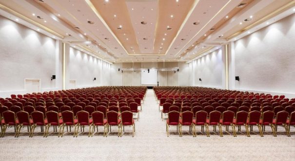 257393824 هتل ایفوریا باتومی (Euphoria Hotel Batumi) در شهر باتومی گرجستان، در سواحل دریای سیاه قرار دارد .