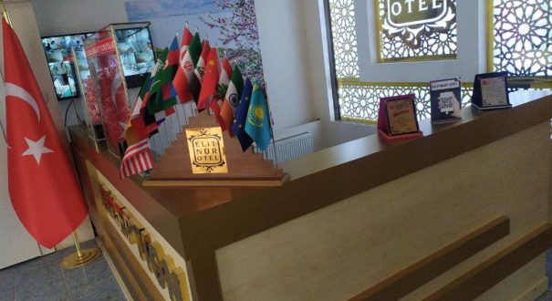 358959634 هتل الیت نور(Elit Nur Otel) هتلی 3 ستاره و مقرون به صرفه در شهر وان ترکیه است.