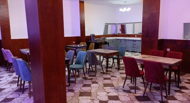 359001421 هتل الیت نور(Elit Nur Otel) هتلی 3 ستاره و مقرون به صرفه در شهر وان ترکیه است.