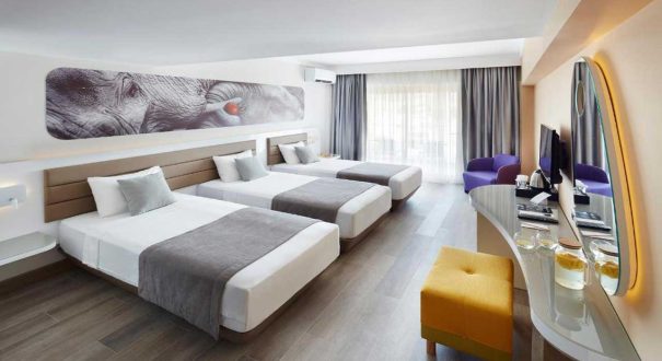 Lalila-Blue-Suites-4