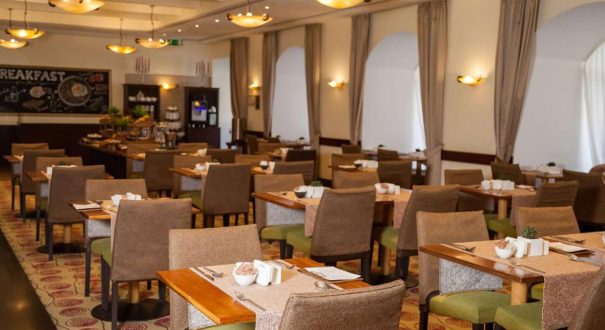 Radisson-Royal-Hotel-4