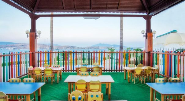 هتل سلکتوم کالرز بدروم ( Selectum Colours Bodrum )  یکی از هتل‌های 5 ستاره و لوکس شهر بدروم در ترکیه است