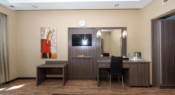 344229535 هتل پرل سوئیس (Pearl Swiss) هتلی 4 ستاره و از نوساز ترین هتل های دبی در بهترین نقطه از شهر دبی در امارات واقع شده است.