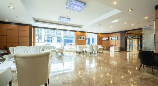 344229575 هتل پرل سوئیس (Pearl Swiss) هتلی 4 ستاره و از نوساز ترین هتل های دبی در بهترین نقطه از شهر دبی در امارات واقع شده است.