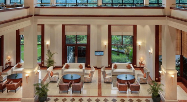 Earl's-Regency-Hotel-4